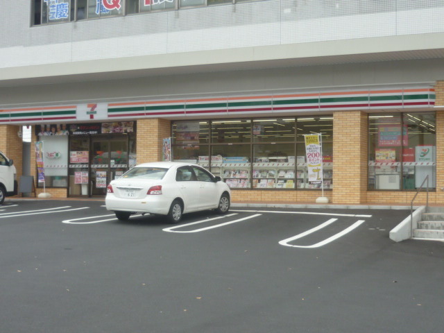 Convenience store. 1400m to Seven-Eleven (convenience store)