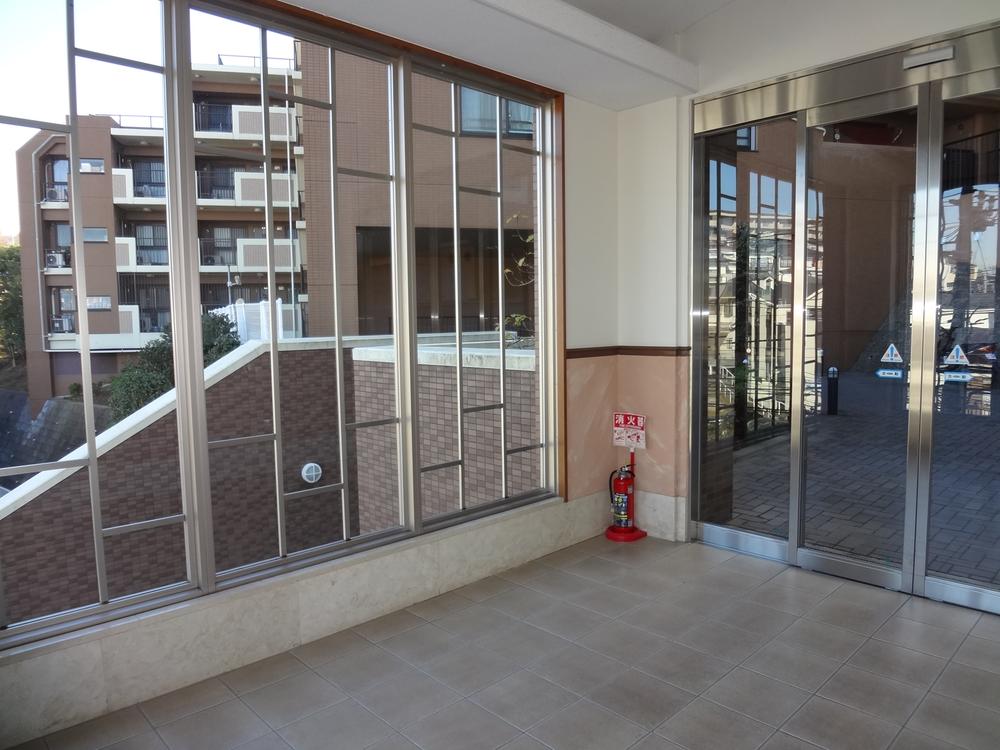 Entrance. Common areas