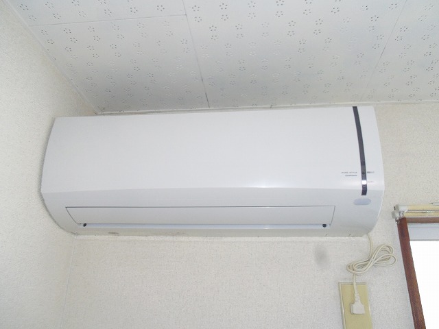 Other Equipment. New feature air conditioning with (* '▽')