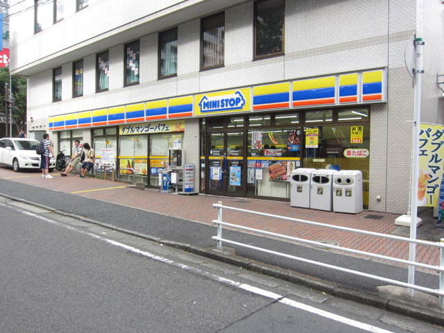 Convenience store. MINISTOP Higashi-Totsuka Shinano-machi store (convenience store) to 350m