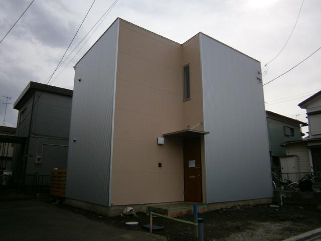 Local appearance photo. Local (09 May 2013) Shooting