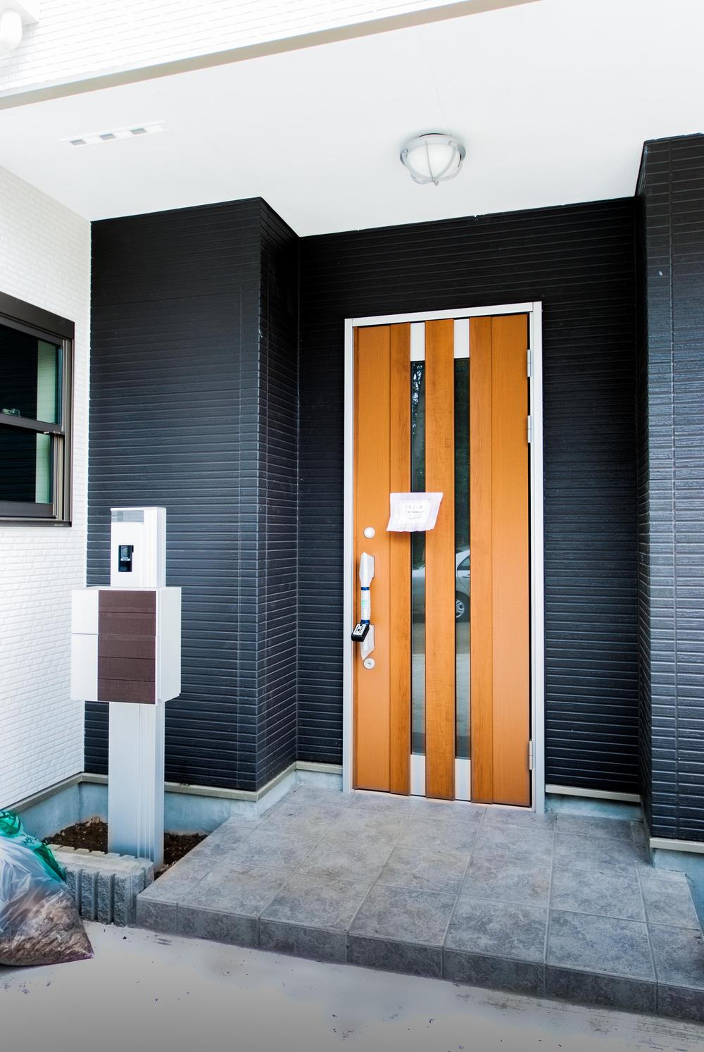 Entrance. Stylish front door