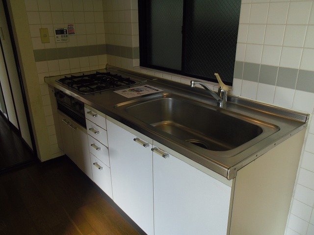 Kitchen. Popular system kitchen cooking might become fun (* ^ _ ^