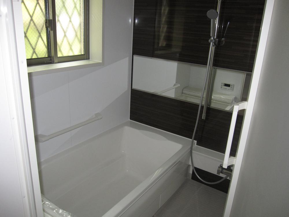 Bathroom. Laid-back can likely bathroom (July 2013) Shooting