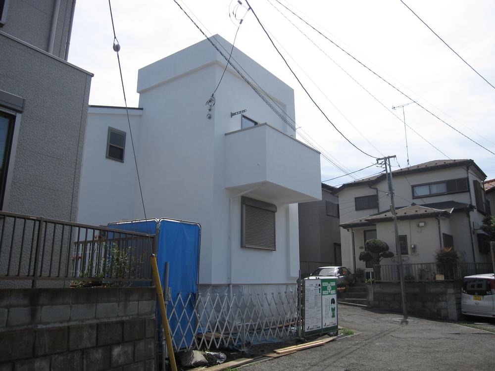 Local photos, including front road. Wide of the front road site (July 2013) Shooting