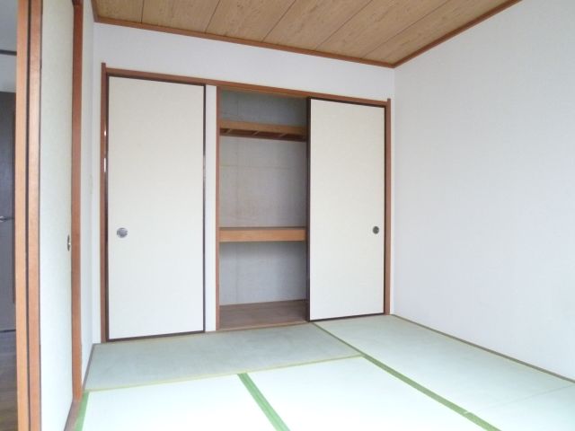 Living and room. Japanese-style gives the Calm