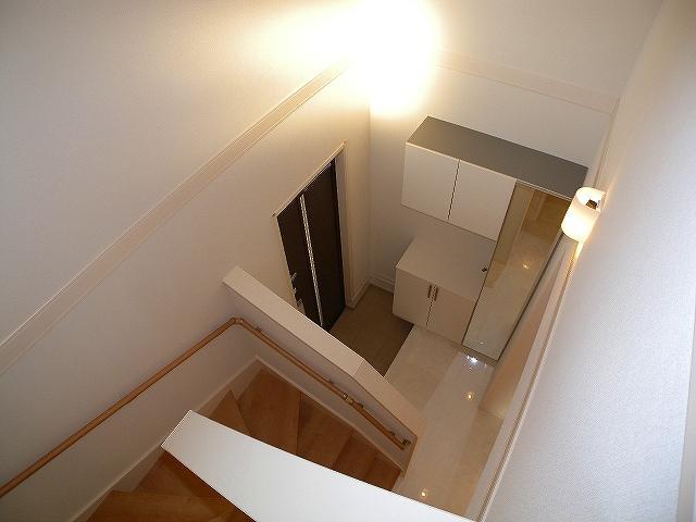 Entrance.  ■ Open feeling good entrance in the atrium!  [Indoor (12 May 2013) Shooting]