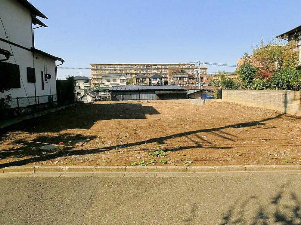 Local appearance photo. Stroller also easy road and flat location, It is ideal! Local (11 May 2013) Shooting