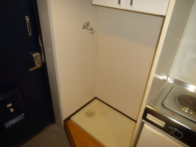 Other room space. Is Indoor Laundry Area ☆