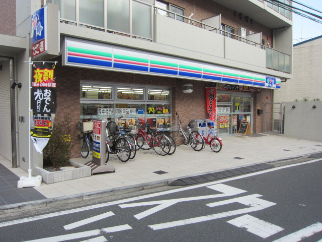 Convenience store. Three F Totsuka Totsuka Machiten up (convenience store) 359m