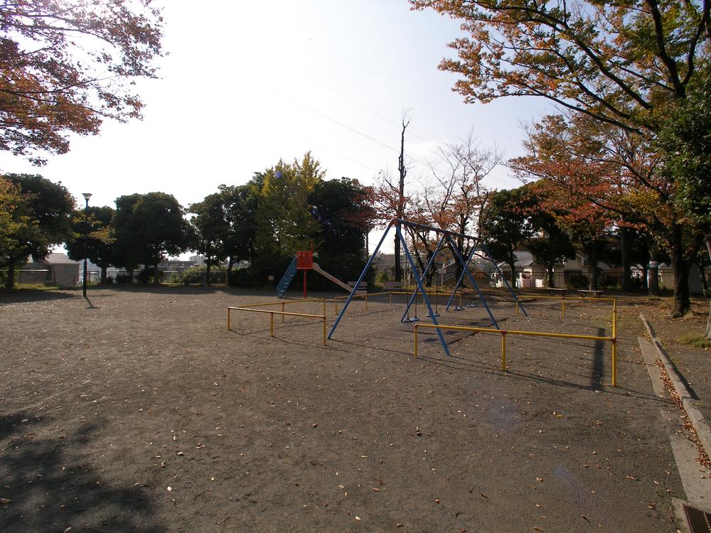 park. Naze 120m walk 1 to the third park under ~ Healing park Ali in place of 2 minutes! Other super ・ convenience store ・ There is a family restaurant is a large number, Convenient live environment is attractive! 