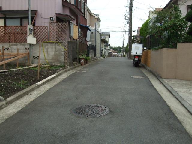 Local photos, including front road. Local (September 2013) Shooting