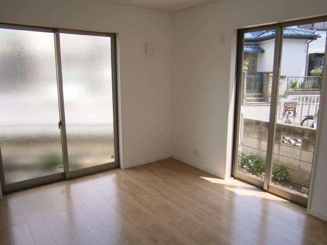 Living. Example of construction