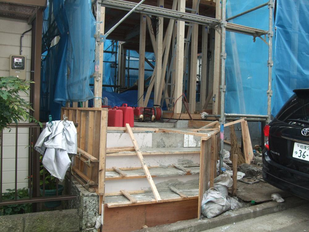 Local appearance photo. Local (11 May 2013) Shooting