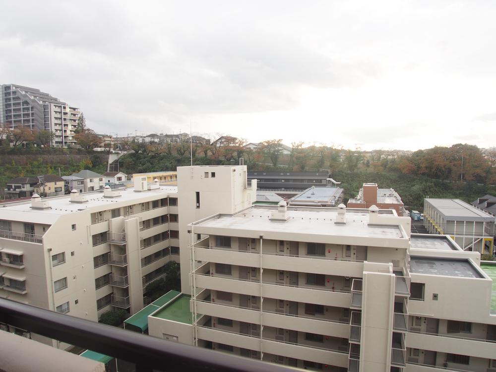 View photos from the dwelling unit. View from the site (December 2013) Shooting