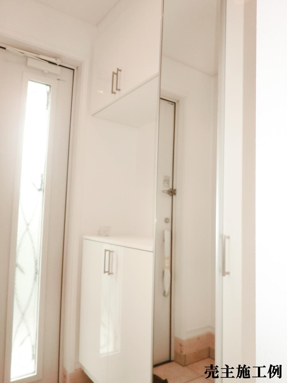 Construction ・ Construction method ・ specification. The cupboard of equipped is a full-length mirror that reflected glad whole body before going out! 