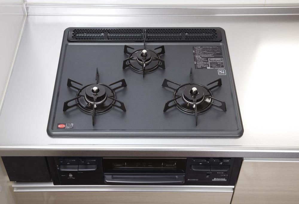 Other Equipment. Safety device with which to extinguish automatically when up to a certain temperature