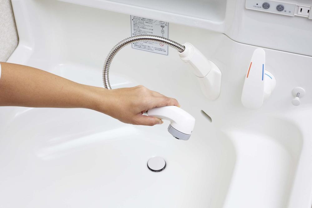 Other Equipment. Wash basin is also convenient with a shower head