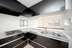 Kitchen with ease of use is shining (19 Building ・ Sale already / 2013 October shooting)
