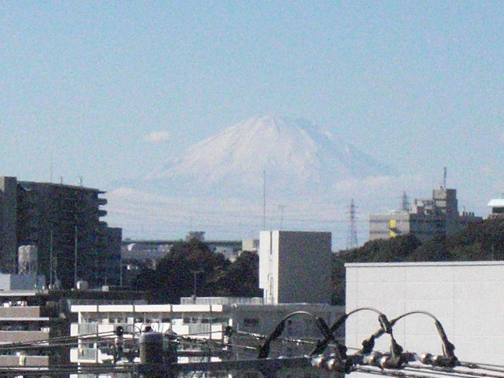 View photos from the dwelling unit. World Heritage Site from the compartment of the south road, "Mt. Fuji" is visible! For a flat but are one step up, View ・ There is a feeling of freedom. By all means please see actually from local. 