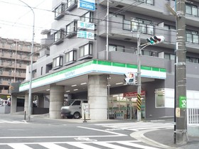 Convenience store. 260m to Family Mart (convenience store)