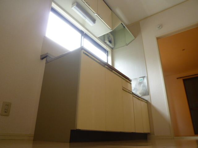 Kitchen. Is beautiful ☆ Shooting from the kitchen next to. 