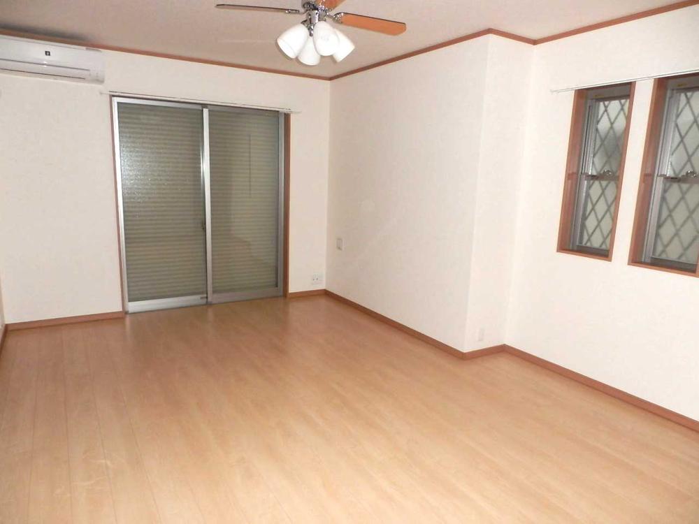 Living. Air conditioning ・ Fully equipped living room 15 quires more than with LED bulb ☆ Indoor (11 May 2013) Shooting