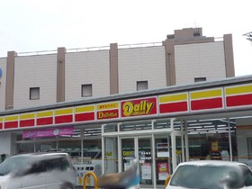 Convenience store. 200m to Daily Yamazaki (convenience store)