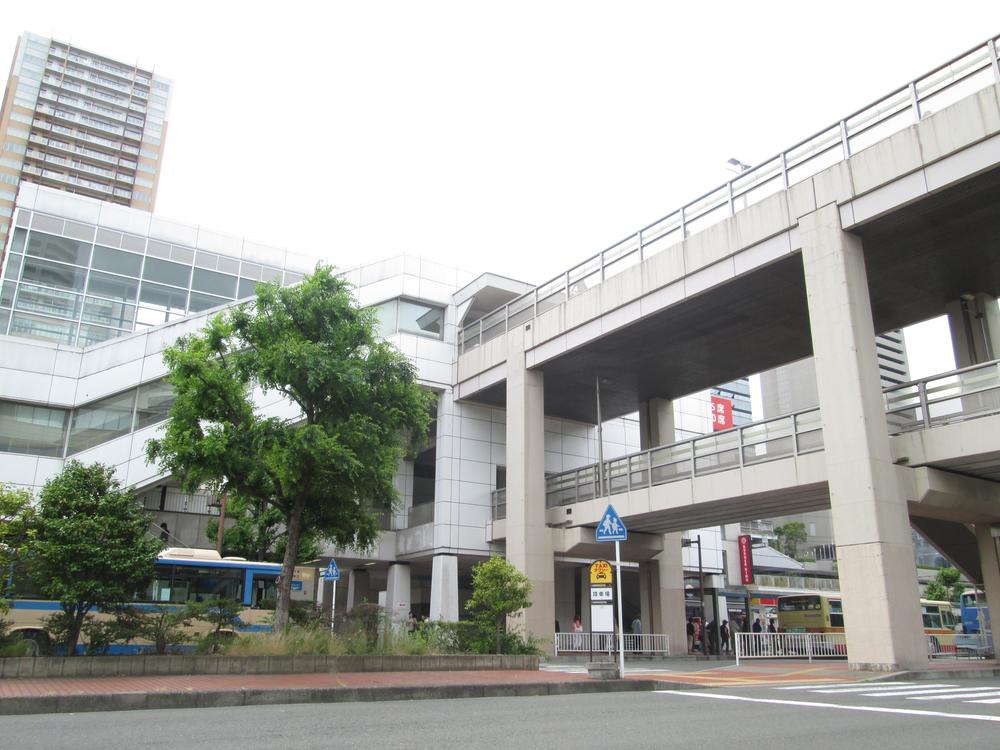 Other. Within walking distance of Higashi-Totsuka Station (1.4km, 18 minutes)