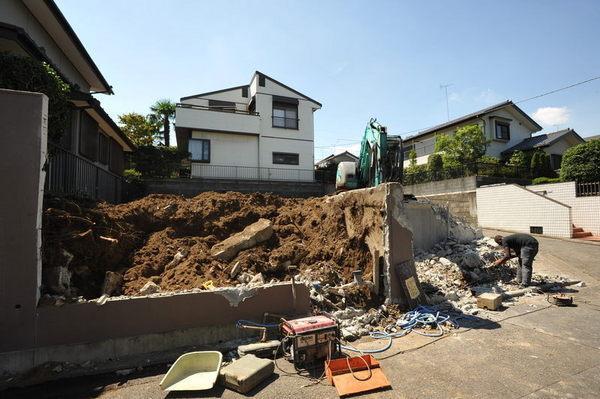 Local appearance photo. Local (11 May 2013) Shooting