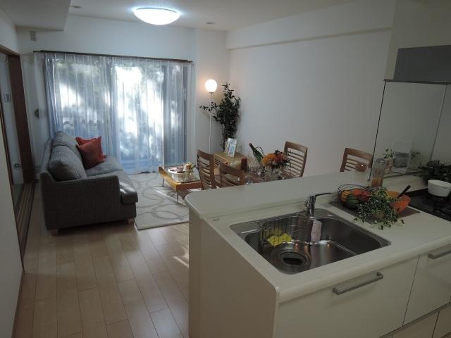 Living. 12 Pledge of LDK