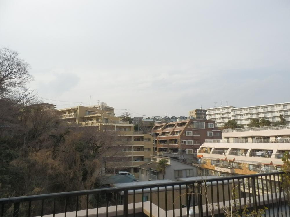 View photos from the dwelling unit. View from local (March 2013) Shooting