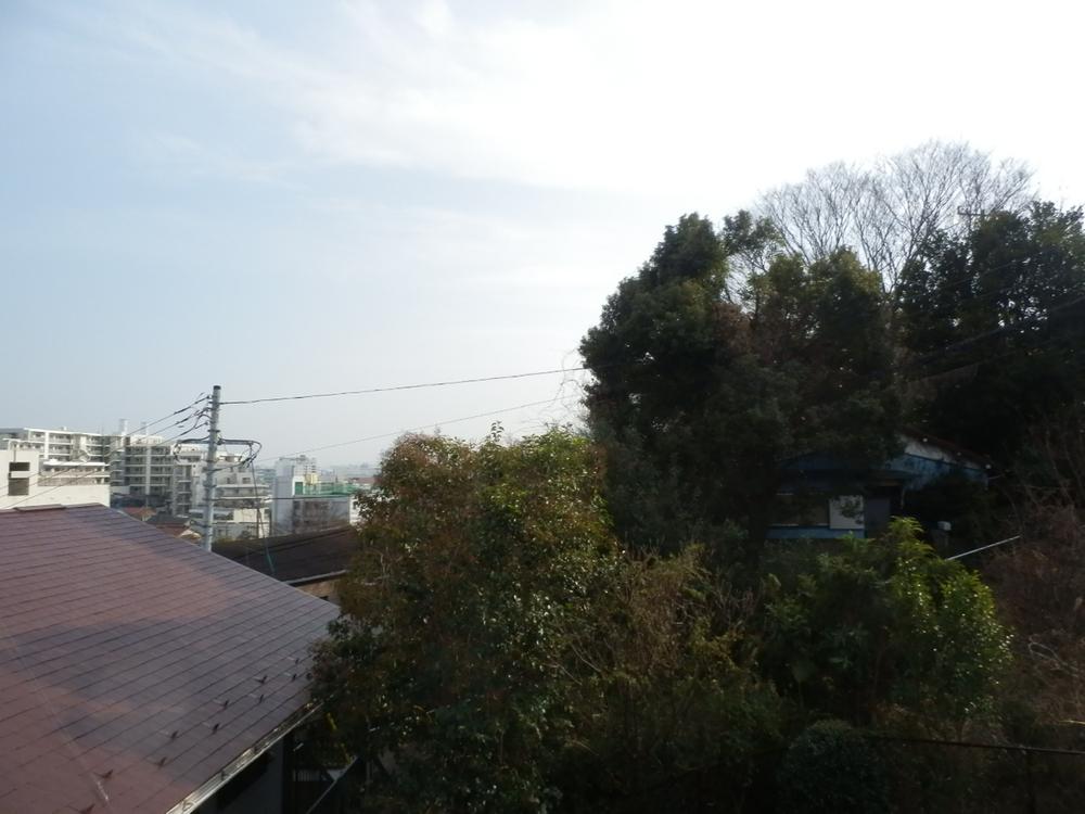 View photos from the dwelling unit. View from local (March 2013) Shooting