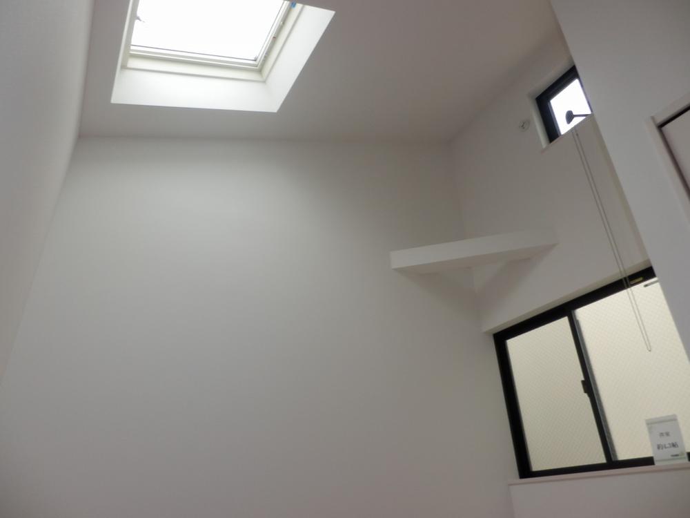 Living. Indoor shooting (November 25, 2013) Gradient ceiling