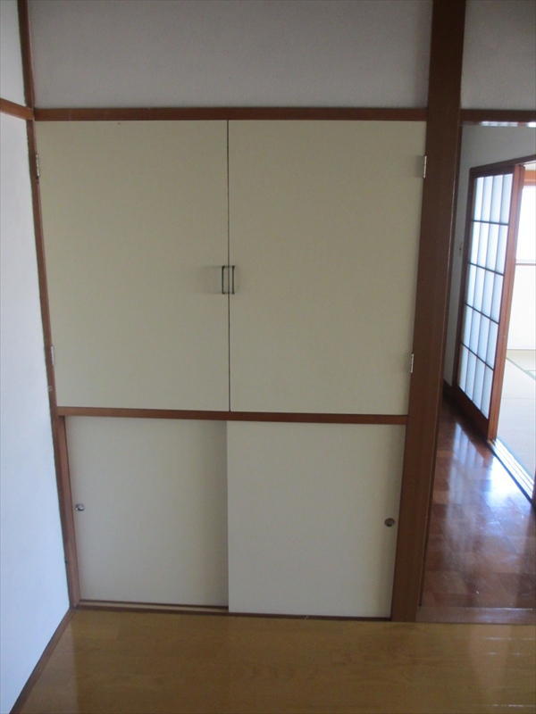 Other room space. Corporate Suzuki Japanese-style storage