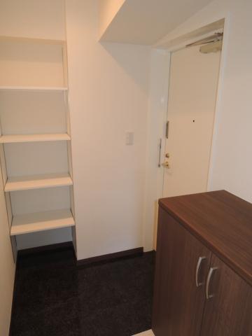 Entrance. Footwear purse ・ There are storage rack!