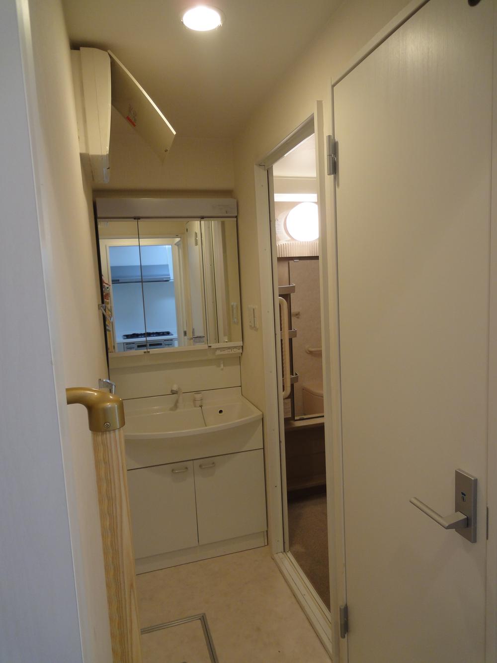 Other local. Wash basin