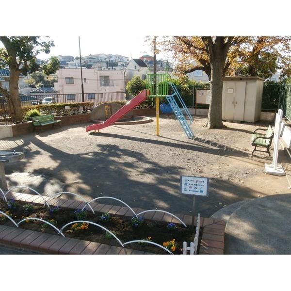 park. Shirahata 815m Higashiterao 3-chome park to the park