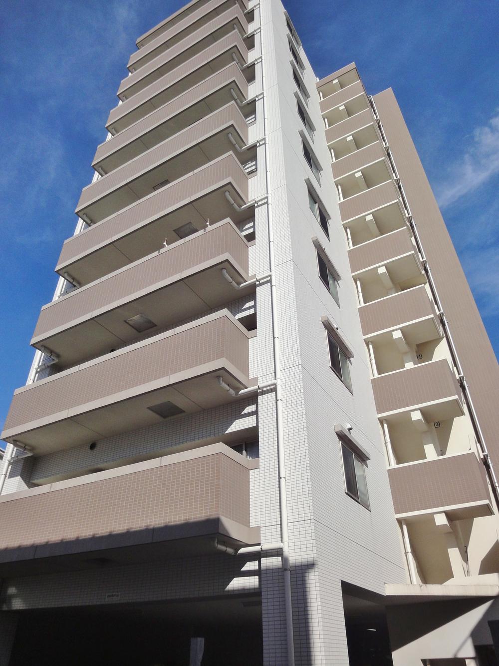 Local appearance photo. Local (12 May 2013) Shooting