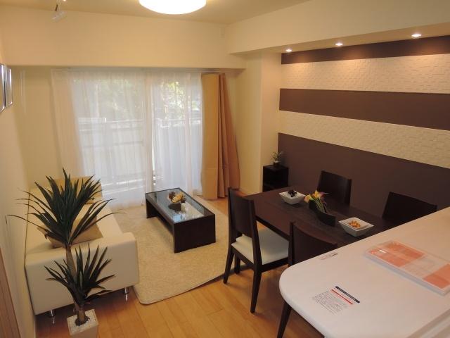 Living. 11.8 Pledge of LDK