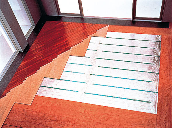 Interior.  [Floor heating system] living ・ Adopt a floor heating system to warm dining of the floor with warm water. It is hygienic because it is also not to spread the dust like a hot-air heating.