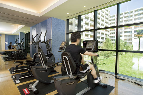 Security. Hoping the courtyard, You can move comfortably body "fitness arena". Medical Bei a variety of training equipment, There is no need to go to the gym, Once Omoita', You can feel free to maintain physical fitness and health
