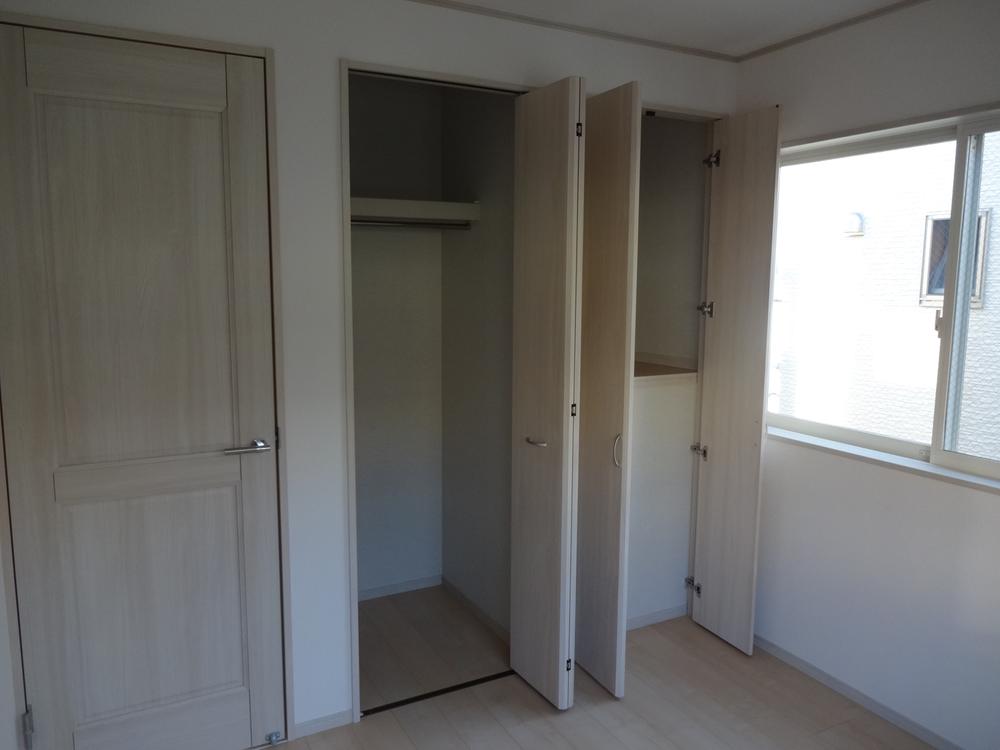 Non-living room. Indoor (12 May 2013) Shooting