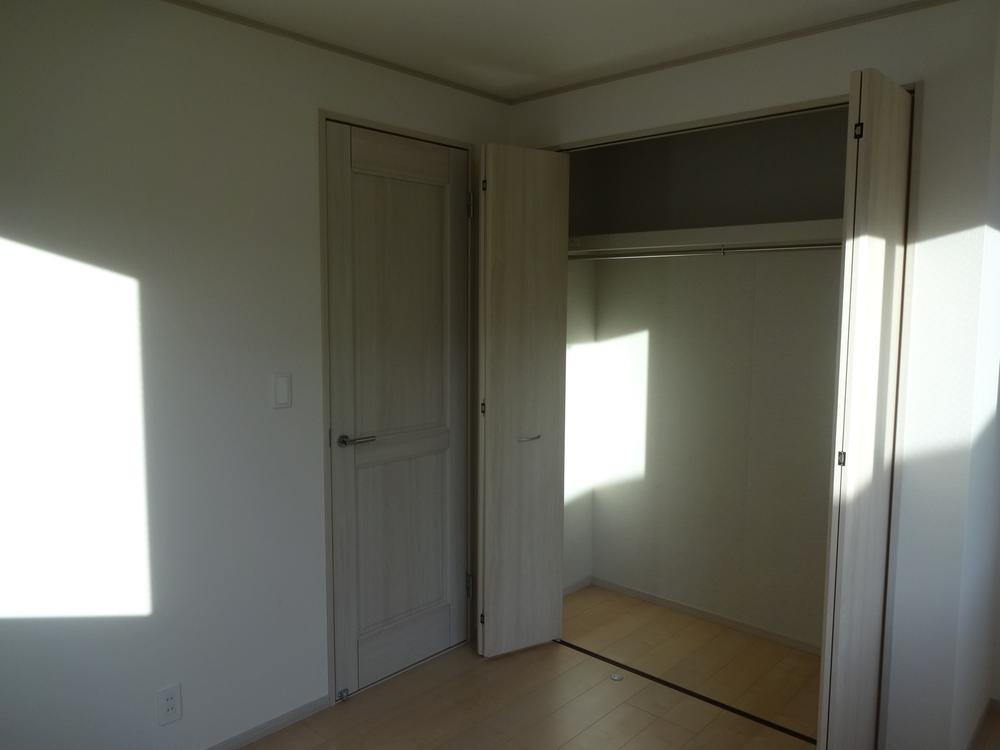 Non-living room. Indoor (12 May 2013) Shooting