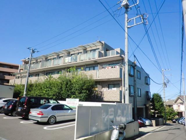Local appearance photo. Heisei built 6 years, convenience store, 1-minute walk to the bus stop!
