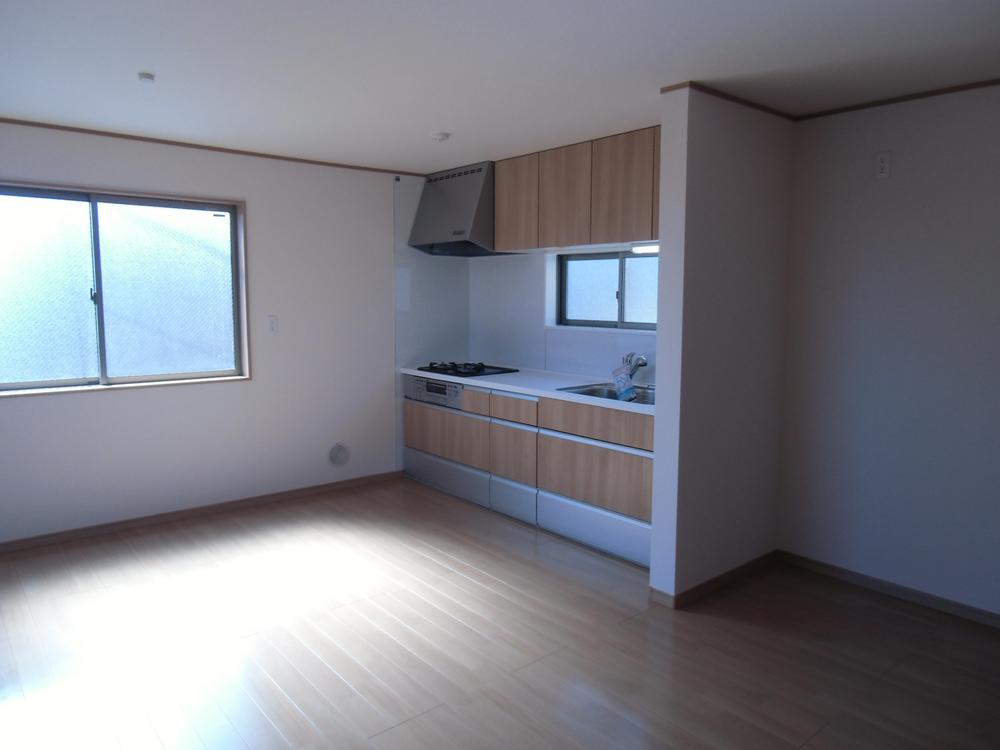 Living. Indoor (09 May 2013) Shooting