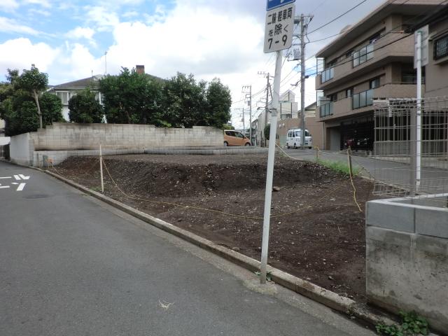 Local photos, including front road. Local (September 2013) Shooting