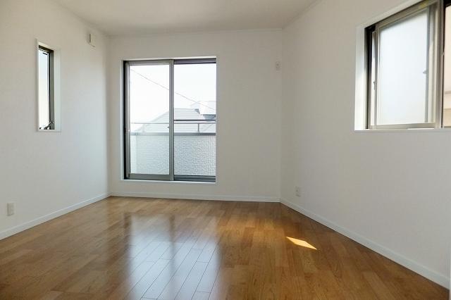 Non-living room. Indoor (May 23, 2013) Shooting