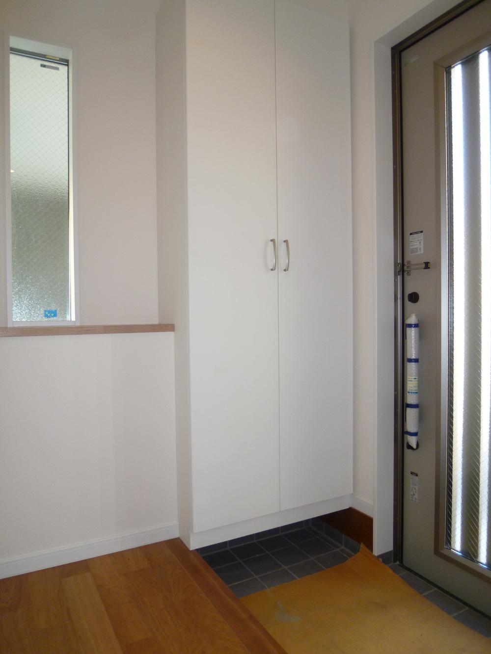 Entrance. Indoor (12 May 2013) Shooting