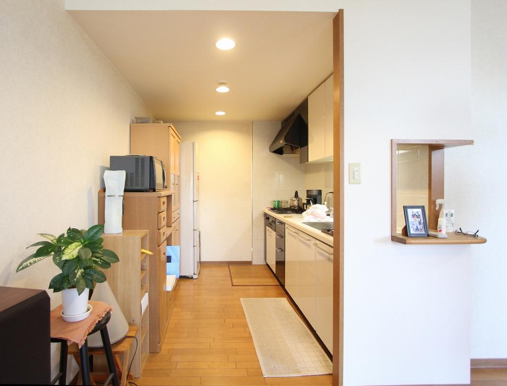 Kitchen. Room (May 2013) Shooting